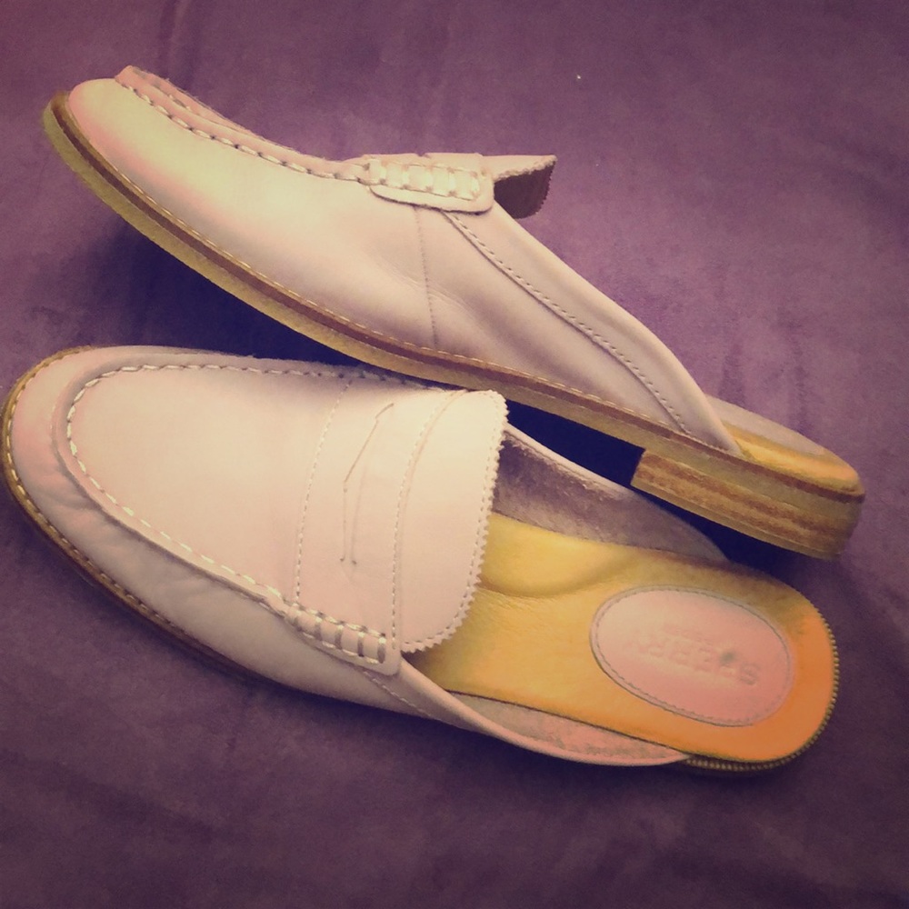 Sperry slip on flat shoes